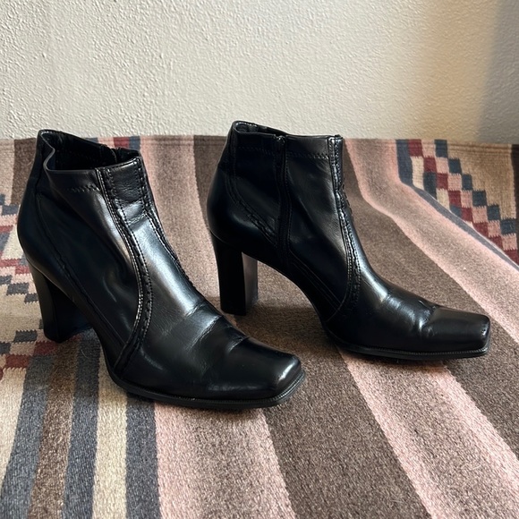 Franco Sarto ankle booties - Picture 3 of 8